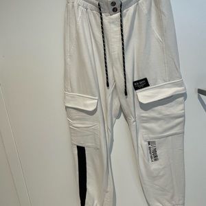 White sweatpants with pocket from Bershka